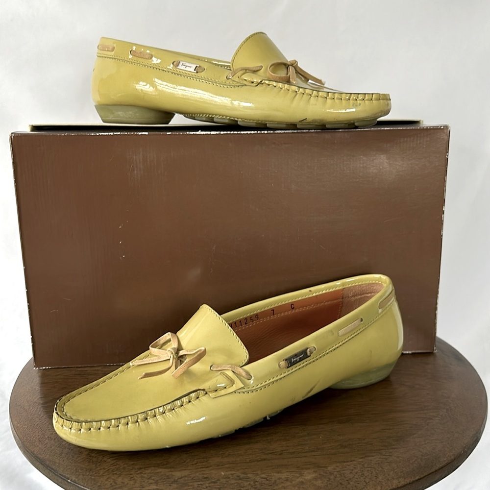 Salvatore Ferragamo women’s leather flats